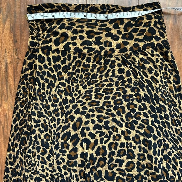 Bobeau Women’s Size Medium Leopard Print Skirt Stretchy - Picture 5 of 7